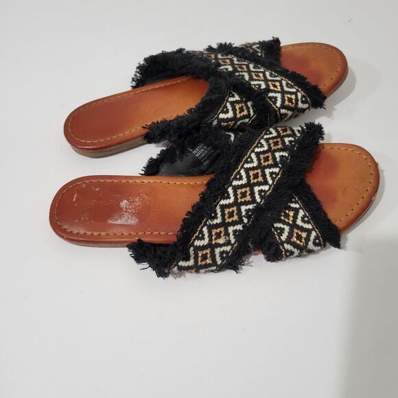 Universal Thread sandals - Picture 4 of 7